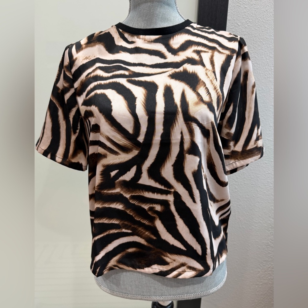 DKNY Black and Tan Blurred Zebra Print Short Sleeve Top